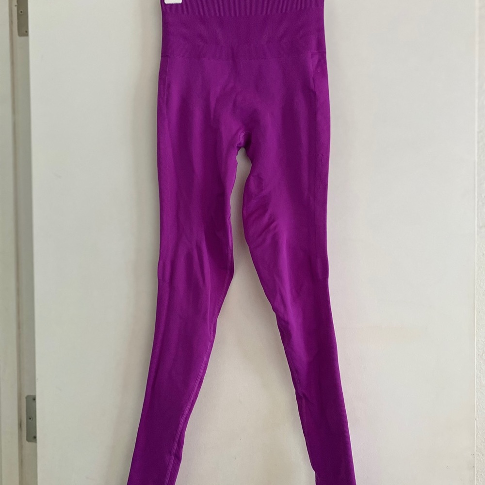 plumb lululemon running tights